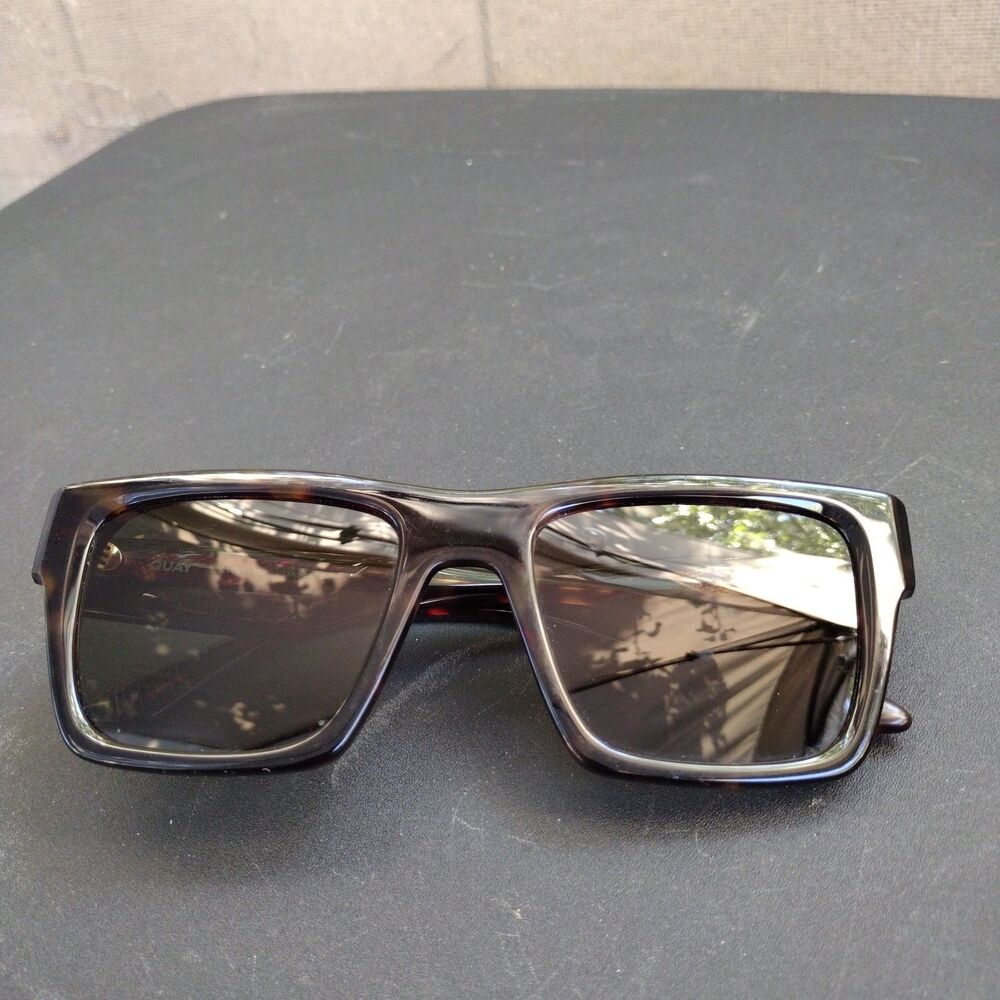 Quay Fast Lane Sunglasses Tortoise Frame / Black Lens Unisex